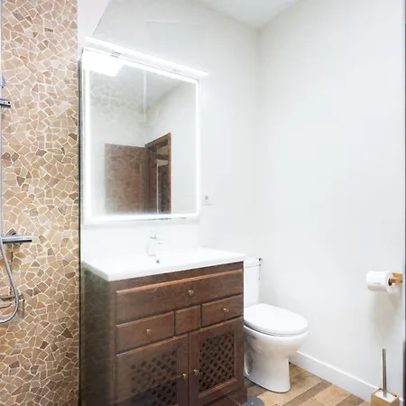 Casa Totalmente Renovada En Zona Muy Tranquila!!! Vistas Al Mar Y Montana بيت للعطل