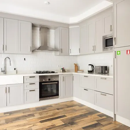 Casa Totalmente Renovada En Zona Muy Tranquila!!! Vistas Al Mar Y Montana *