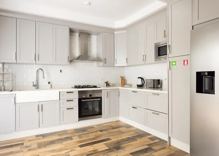 Casa Totalmente Renovada En Zona Muy Tranquila!!! Vistas Al Mar Y Montana *